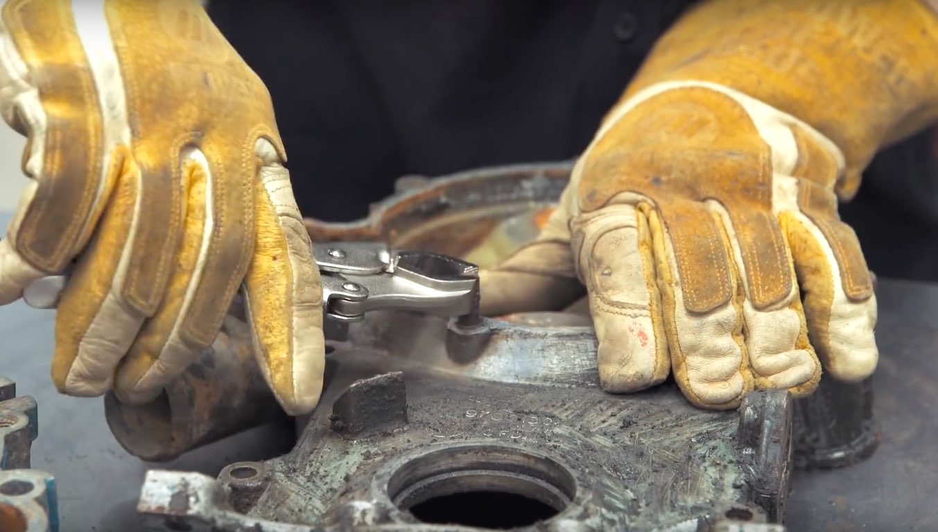 Two Great Tricks for Removing Stubborn or Stuck on Bolts