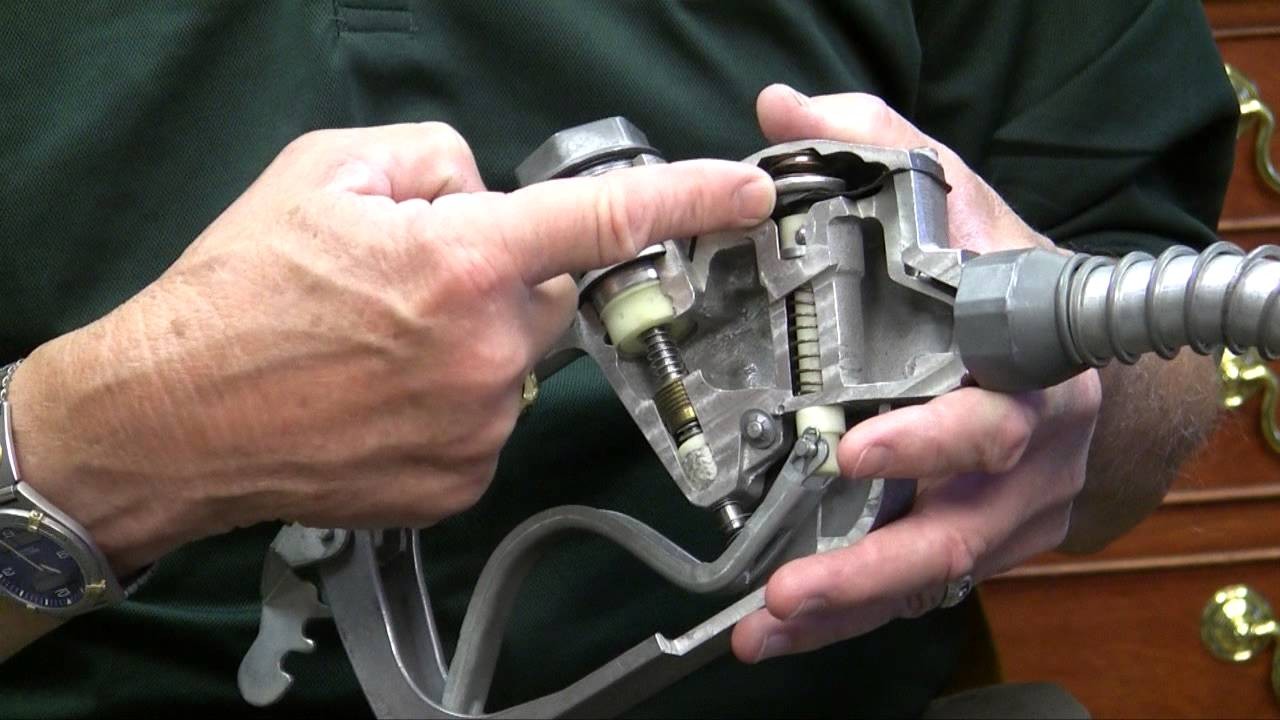 How Do Gas Station Nozzles Work?